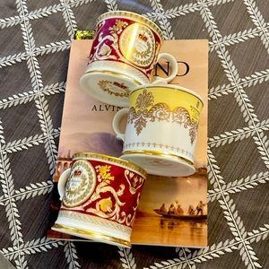 Buckingham Palace Coffee Cans